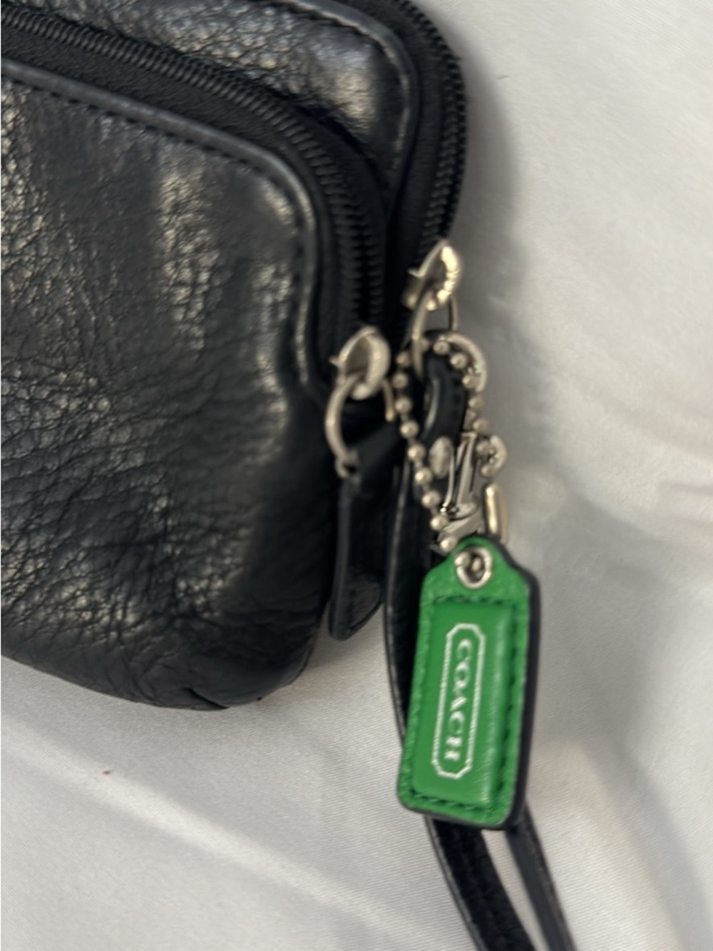 Coach Black Pebbled Leather Wristlet with Logo Accent - Picture 3 of 6